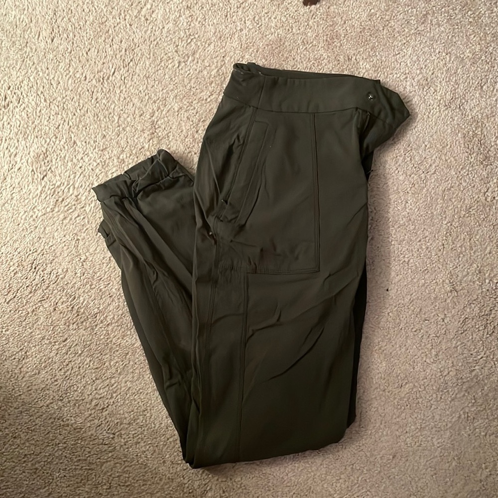 Athleta jogger pant